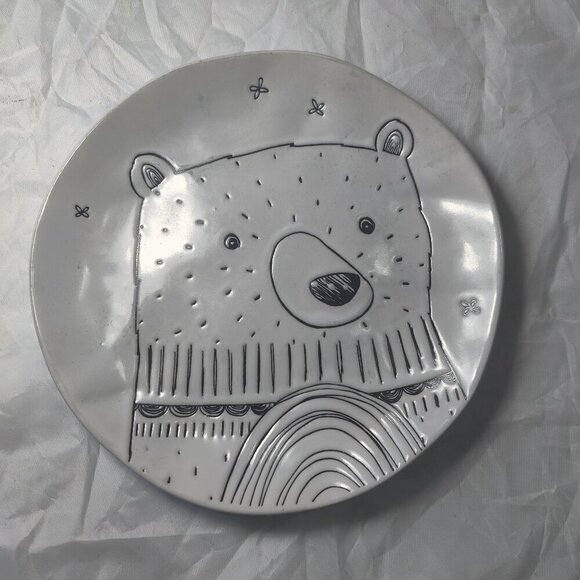 Pier 1 "Bear" Etched Dinner Plate makes any meal an adventure, Black on White - Picture 1 of 5